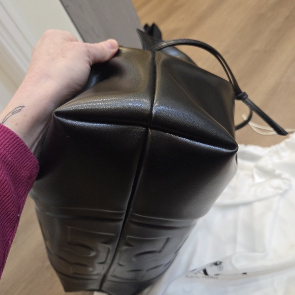 ELLA NATUURA™ DRAWSTRING TOTE - Picture 3 of 9